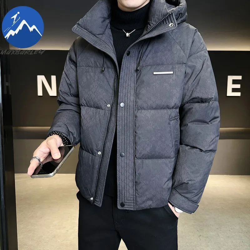 Maxbarley ضوء فاخر الرجال أسفل سترة 2026 الشتاء موضة سميكة مقنعين الأبيض بطة أسفل معطف دافئ جودة رقيق سترات منتفخة