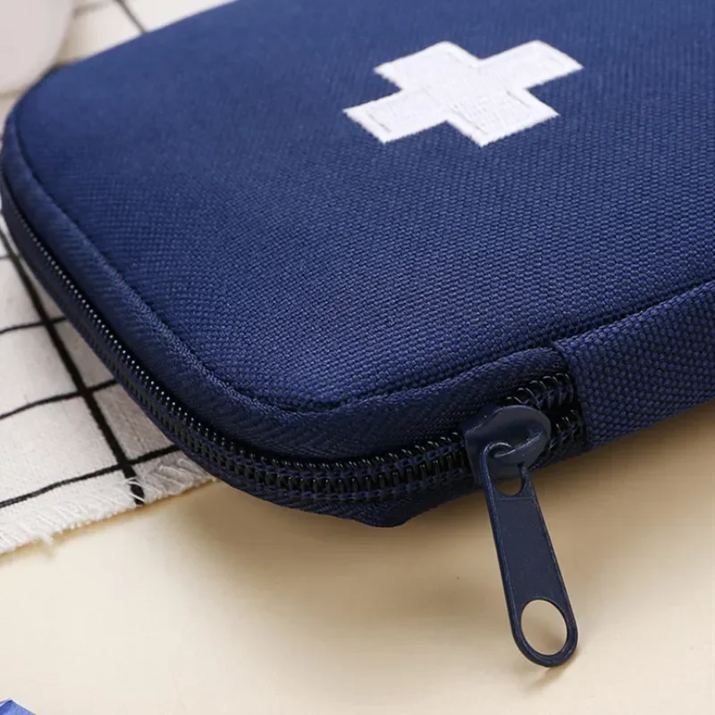 1Pcs Cute Mini Portable Medicine Bag First Aid Kit Medical Emergency Kits Organizer Outdoor Household Medicine Pill Storage Bag