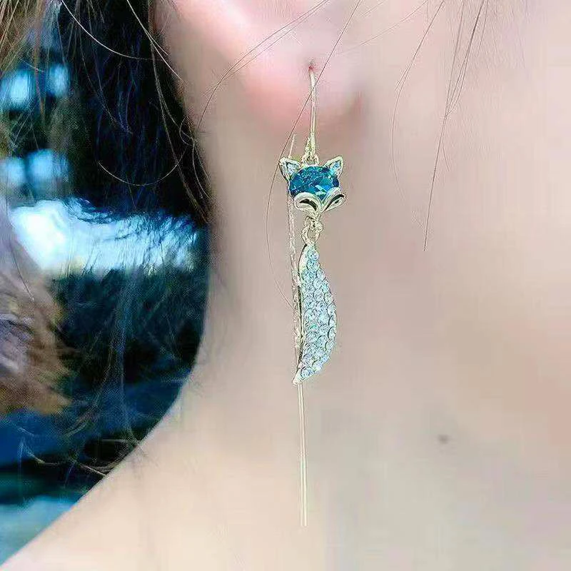New Fashion Trend Blue Crystal Fox Leaf Pendant Ear Wire for Women Elegant Personality Temperament Girls Party Jewelry Gift