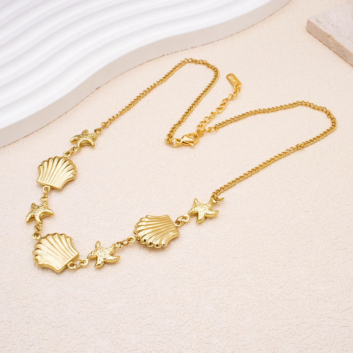 Goldfarbene Muschel-Halsketten, Edelstahl-Seestern-Halskette für Damen, Strand-Stil, Schmuck-Accessoires-Kette