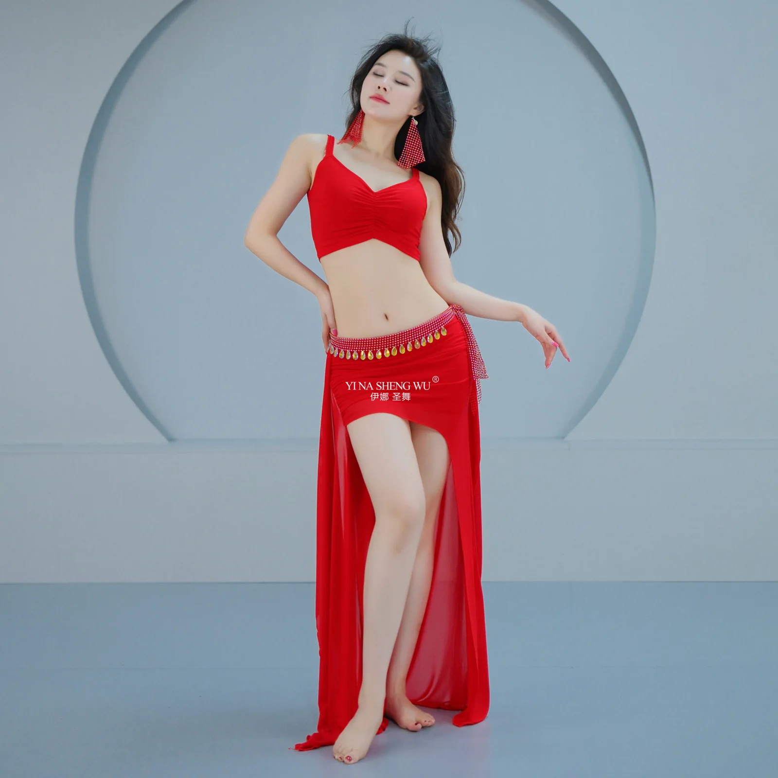 ベリーダンス練習服女性のカスタマイズされたセクシーなノースリーブトップ + セクシーなスプリットロングスカート 2 個女の子オリエンタルダンス衣装