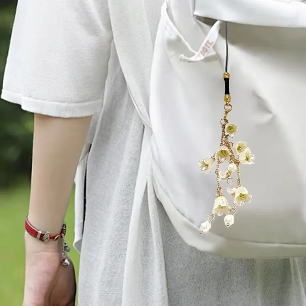 

Elegant White Lily Flower Phone Charm Handmade Phone Chain Phone Strap Keychain for Women Girls