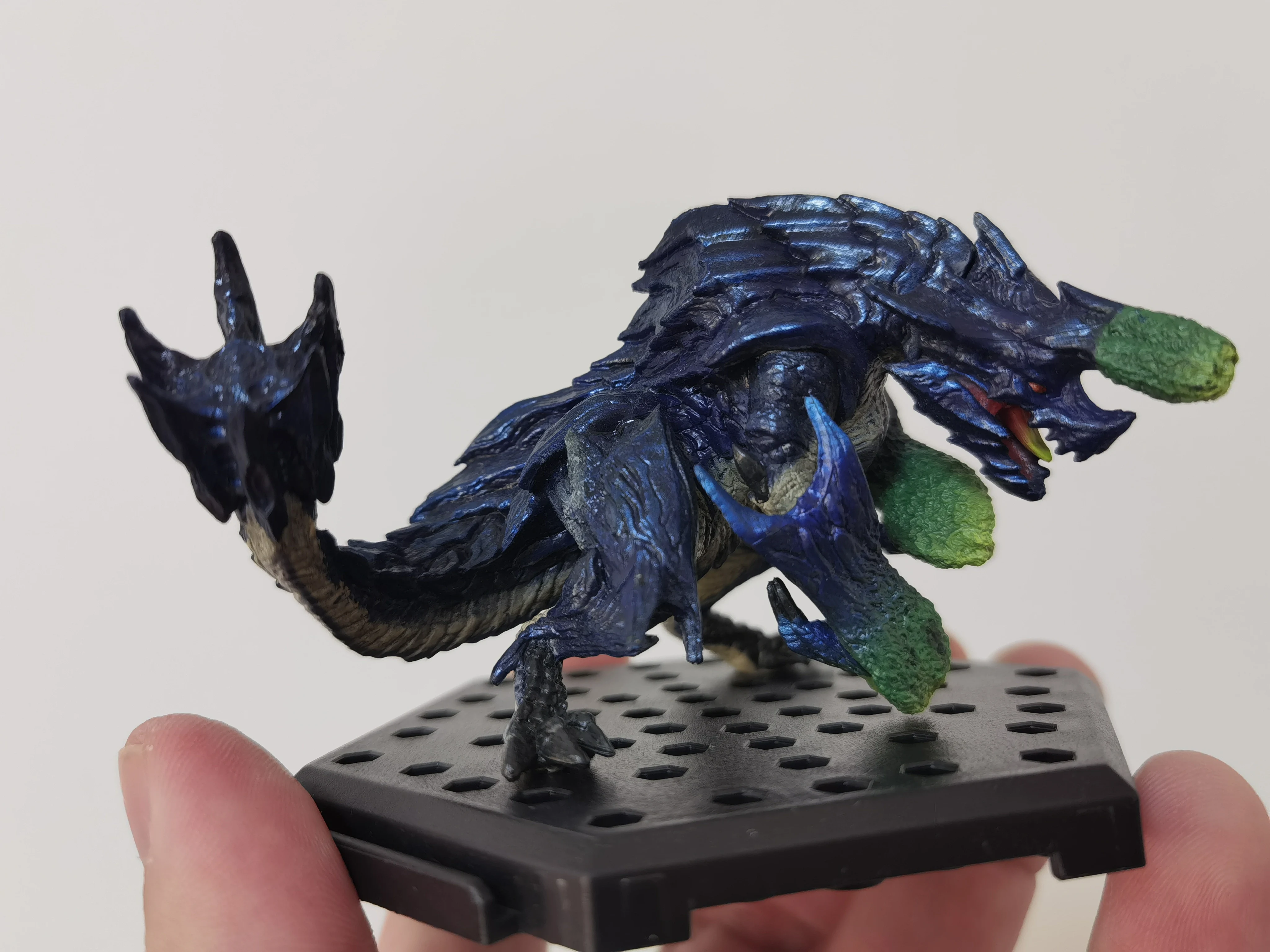 MonsterHunters Lagiacrus Kylin 화난 용 Nargacuga Nergigante 게임 주변기기 모델 장난감 어린이 선물 탁상 장식품