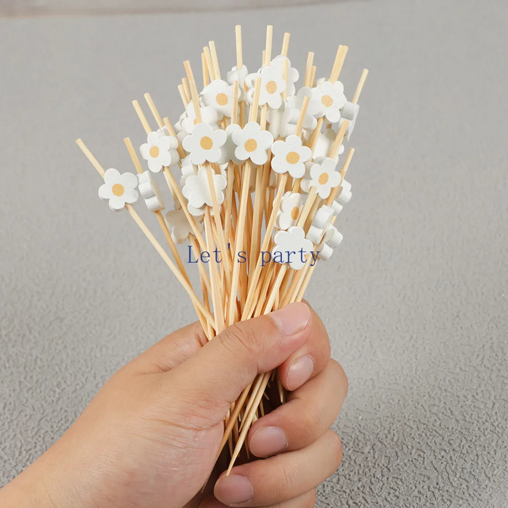 100Pcs Sweet Daisy Theme Disposable Bamboo Food Picks Flower Dessert Fruit Forks for Birthday Wedding Baby Shower Party Decor