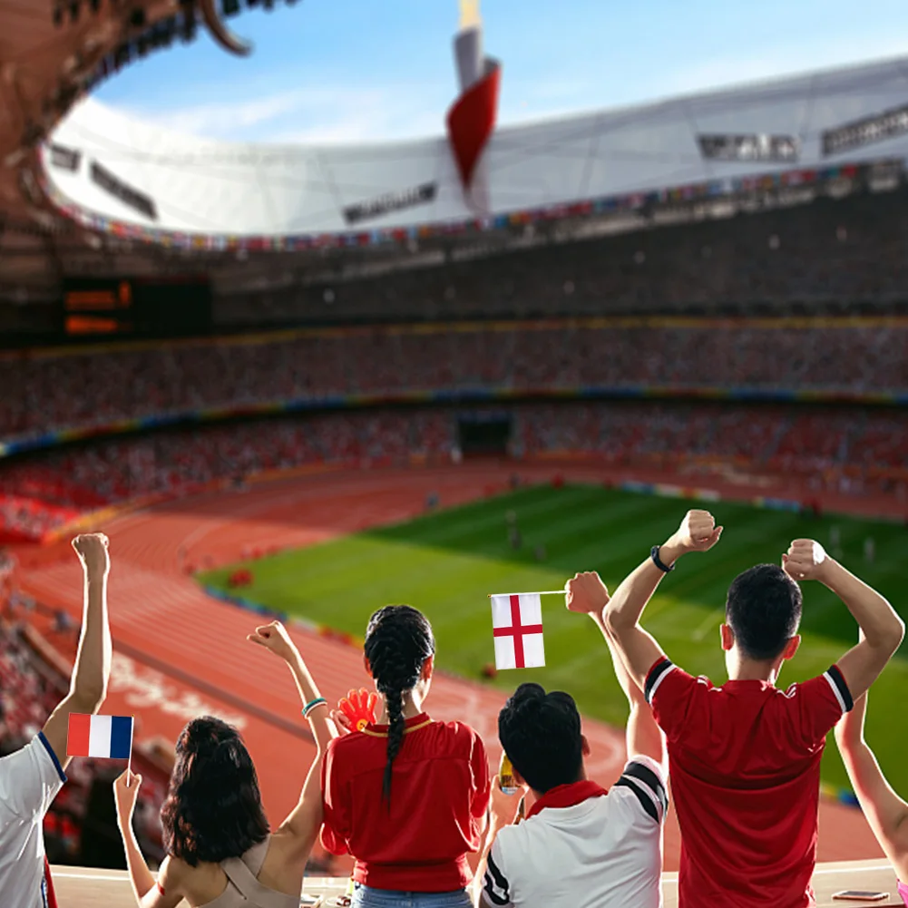 24 قطعة علم صغير مع أقطاب أعلام الدولة العالمية أعلام المنتخب الوطني لتزيين الحفلات والنوادي الرياضية