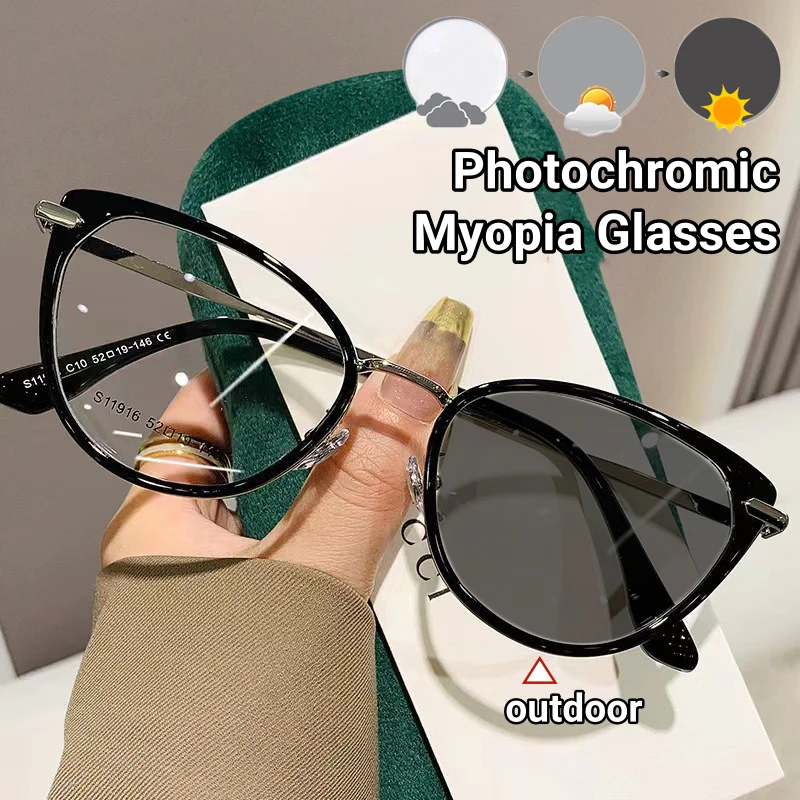 

Retro Ultra Light Cat Eye Frame Photochromic Myopia Glasses High-end Color Changing Glasses Anti Blue Light Near Sight Glasses