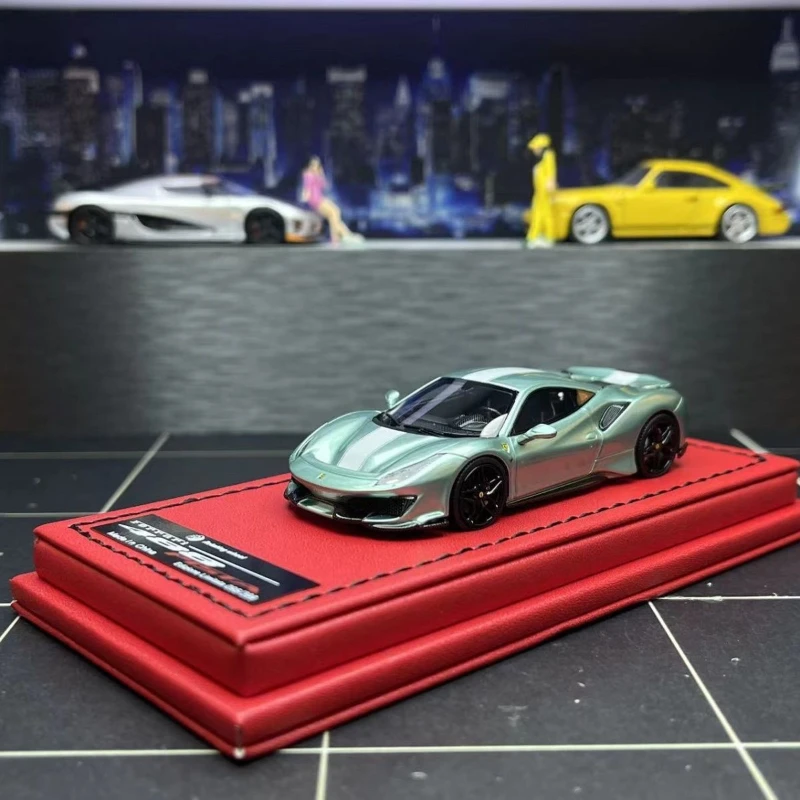 1:64,488 pista Limited Edition Prancing Horse Hardtop, resin static miniature car Hipster play model, adult collection pieces.