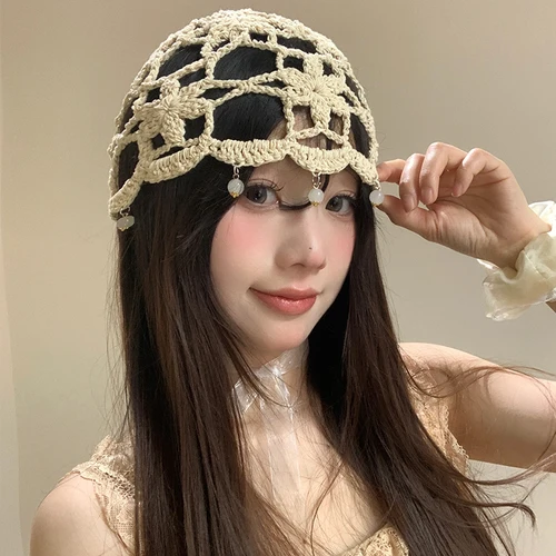 Imagen 1 del producto Jersey tejido con flores huecas de ganchillo a mano japonés para mujer, gorro decorativo con colgante de cuentas de estilo étnico para primavera y verano