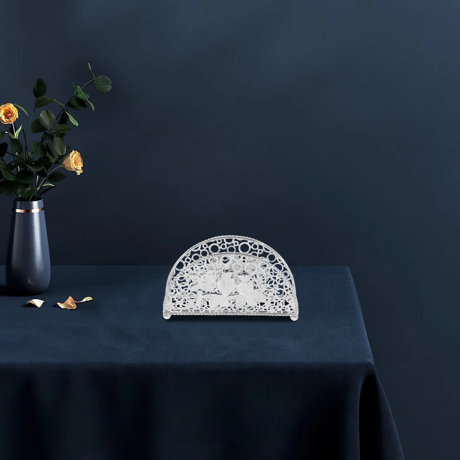 

Stylish Iron Napkin Holder Modern Table Accessory Creative Shaped Hollow Design Kitchen Dining Room Decoration