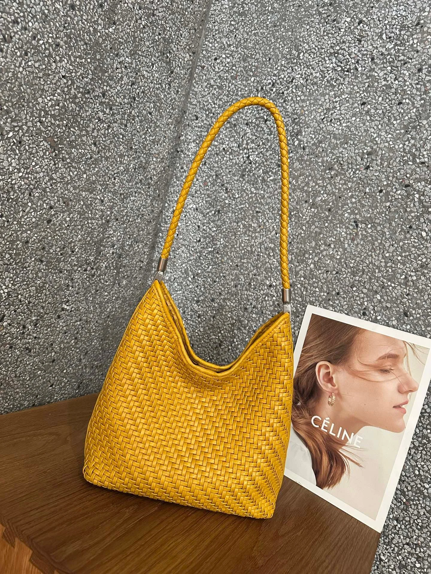 sac-bandouliere-femme-grande-capacite-tendance-nouveau-design-2026-sac-a-l'epaule-tresse-polyvalent-sac-fourre-tout-sous-le-bras