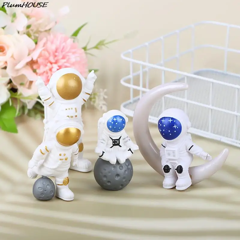 3/4Pcs Astronaut Figure Statue Figurine Spaceman Sculpture Educational Toy Desktop Home Decor Astronaut Model For Kids Gift