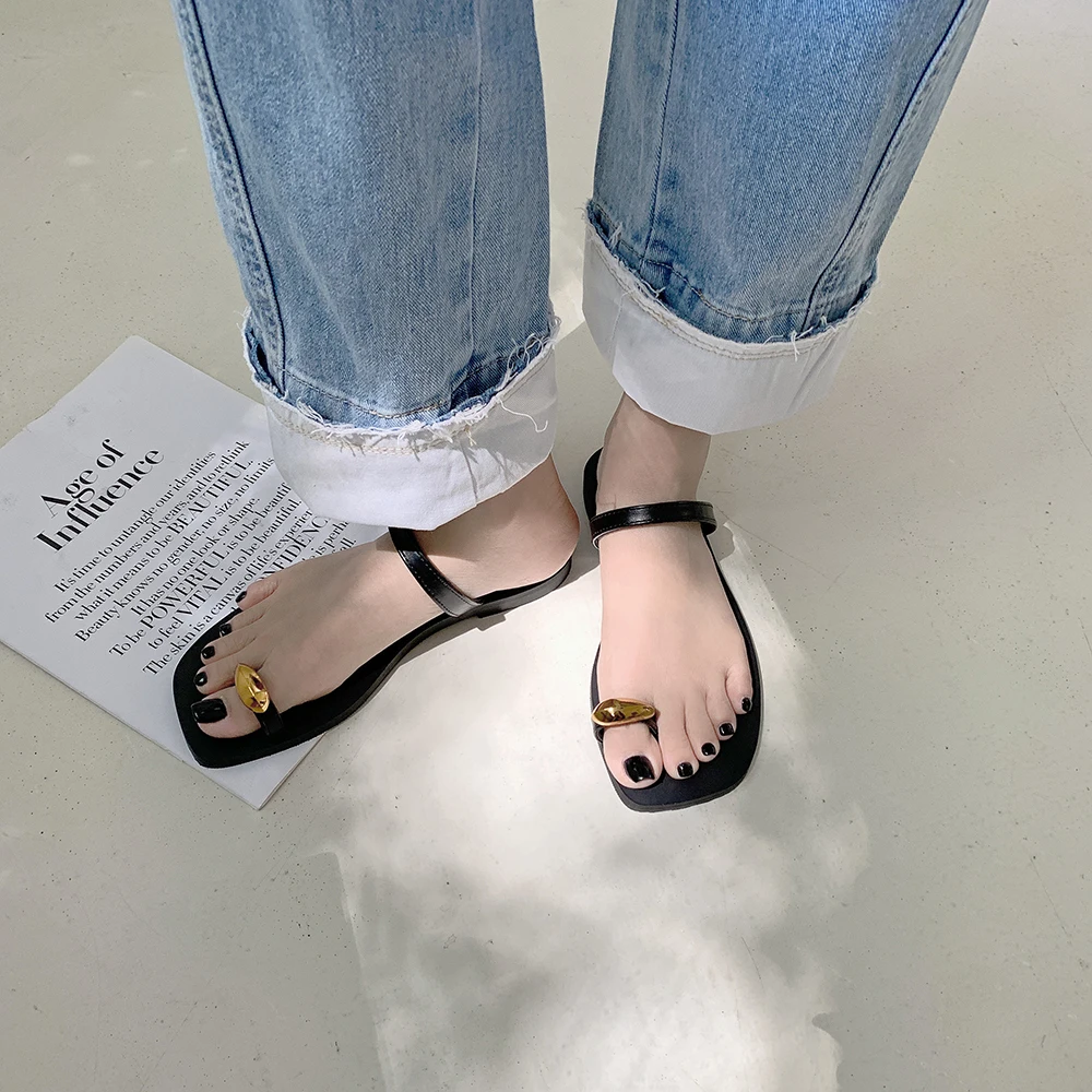 Clip Toe Women Slippers Fashion Flip Flops Flat Heeld Casual Sandals Slides Black White Slip On Summer Outside Beach Shoes 35-39