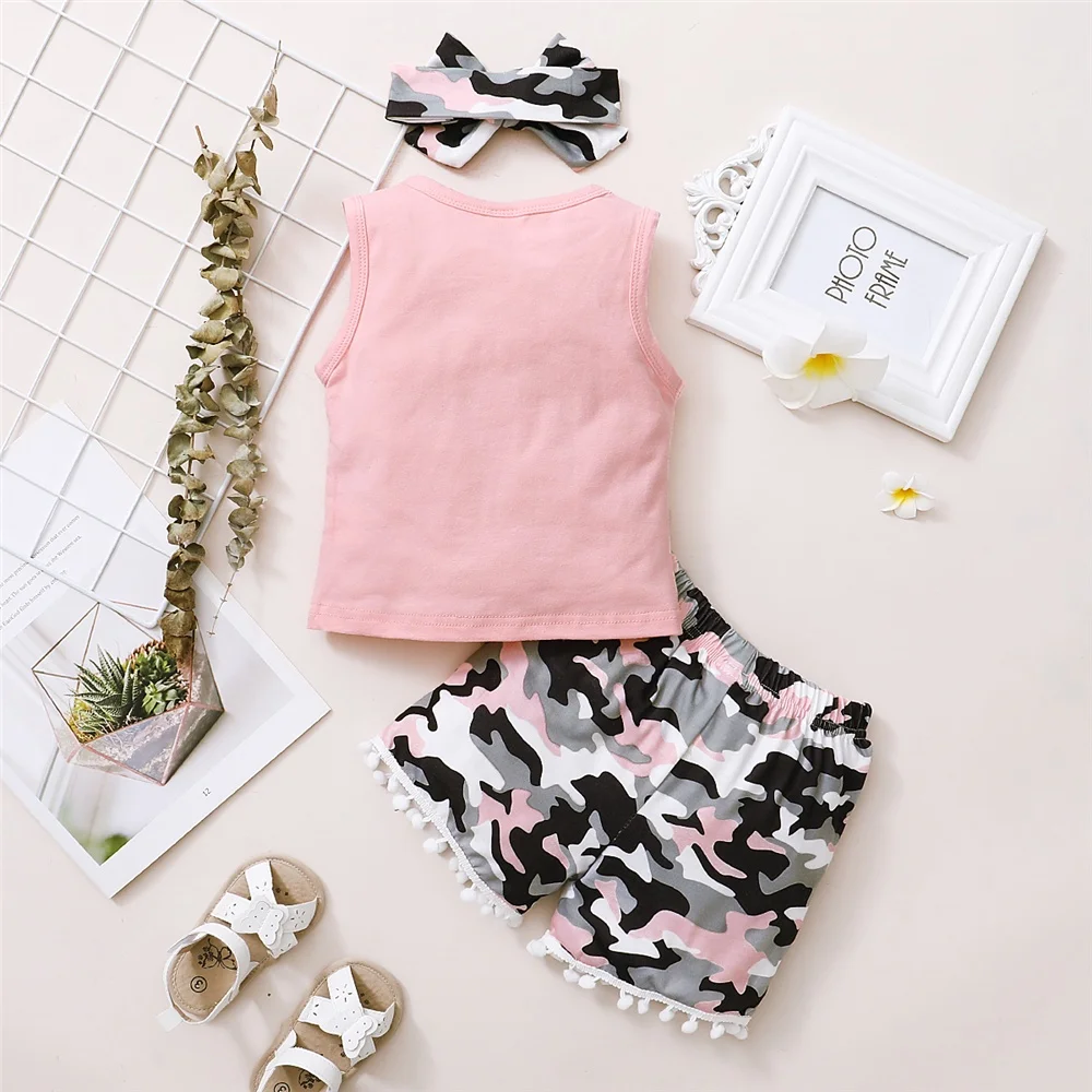 1-5 سنوات طفل فتاة 3 قطعة مجموعة الملابس رسالة بلوزات بلا اكمام + السراويل التمويه + أغطية الرأس طفل فتاة الترفيه نمط ملابس رياضية