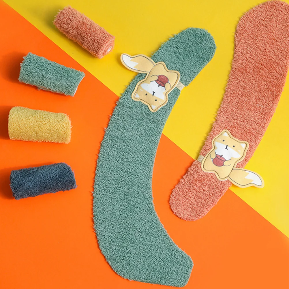 

2Pairs Toilet Seat Cover Bathroom Supple Pads Washable Reusable Soft Fiber Material Easy Install Non Slip Warm