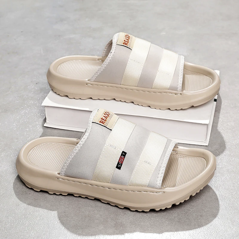 

Two-tone Solid Color, Simple Design, Flat-heeled, Summer, Easy-to-wear, Large-sized Quick-drying and Anti-slip Slippers for Men