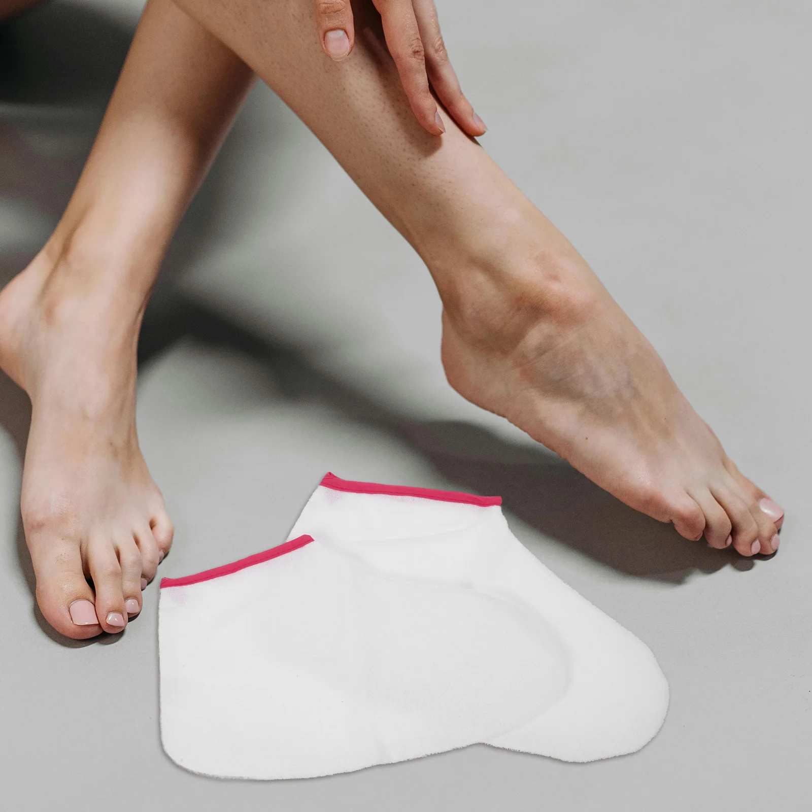 

1Pair Wax Booties for Foot Spa Therapy Paraffin Bath Liners Soft Comfortable Heat-Retaining Foot Wraps Easy to Use and Wash