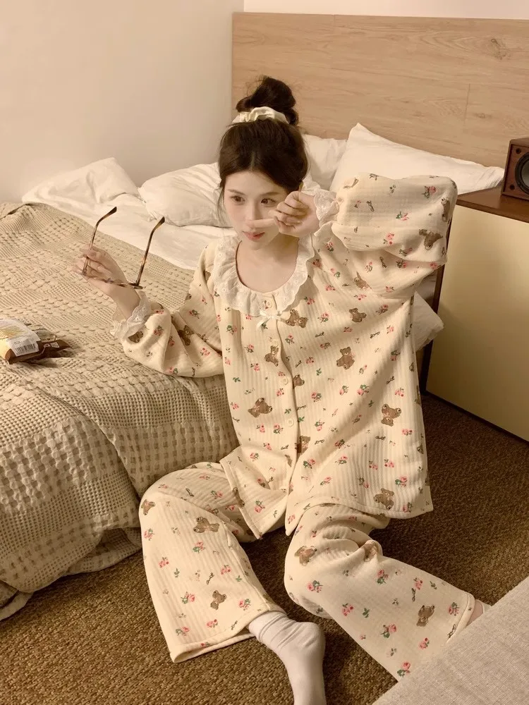 

Pajama Sets Embroidered Women Silk Slim Sleep Set Aesthetic Sister Breathable Fitting Off Shoulder Cap Sleeve Shorts Lightweight