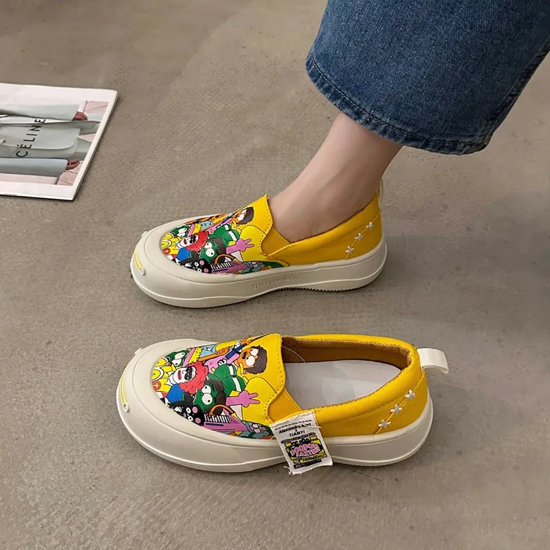 Large Size Graffiti Personality Canvas Shoes New Women 2024 Spring New Muffin Bottom Round Head Thick Sole Fashion Woman