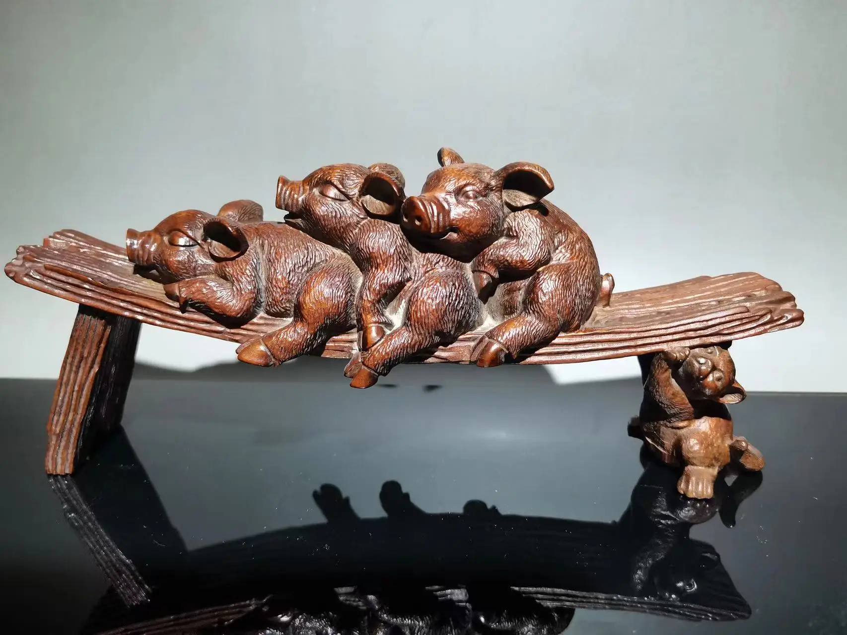 

Rare old Sandalwood carves sandalwood handmaids carved Brother Pig statue,Free shipping