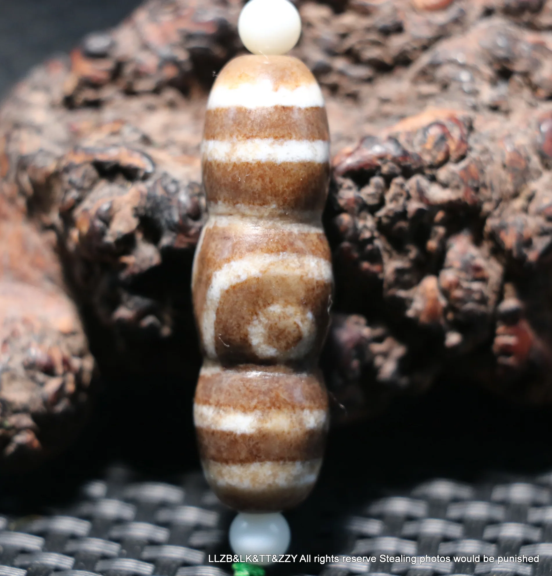 Unique Energy Power Magic Tibetan old Agate Ruyi 2 Eyed Love Symbol totem Lotus Root shape dZi Bead Fit For Making Bracelet