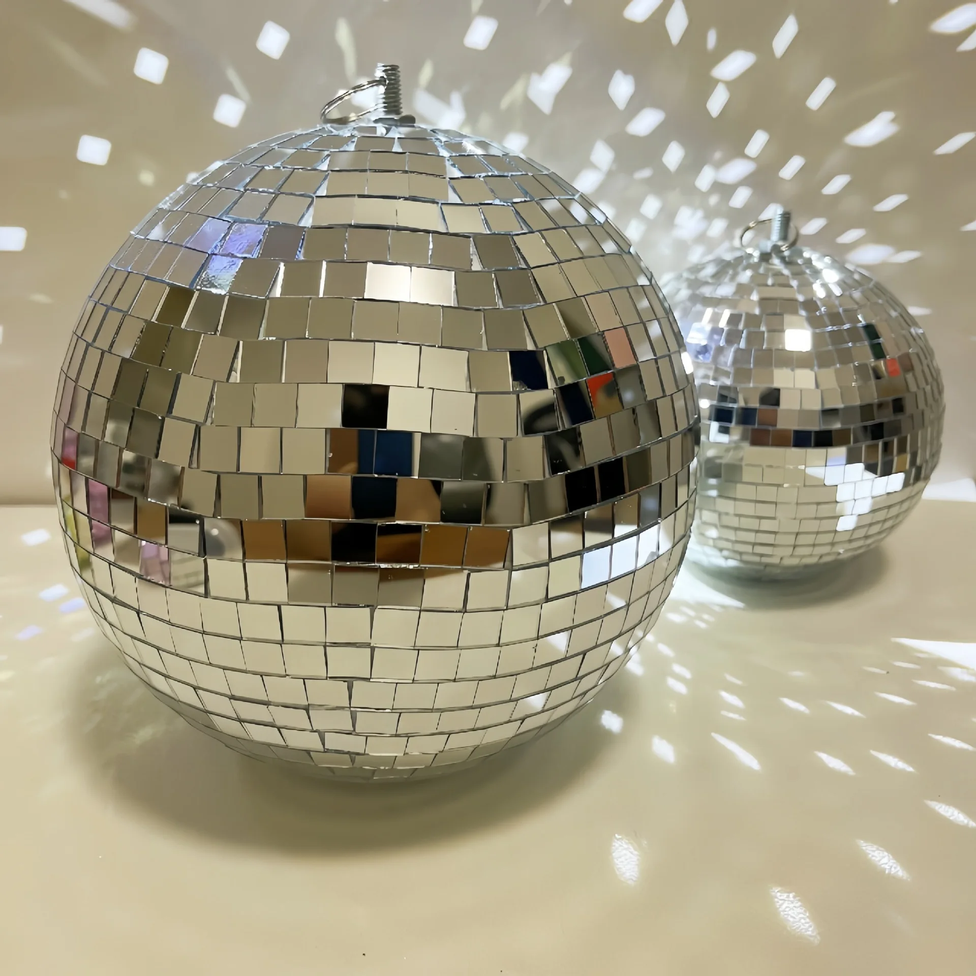 3 センチメートル-20 センチメートルミラーディスコボール - Disco Ball Mirror のレビューと価格