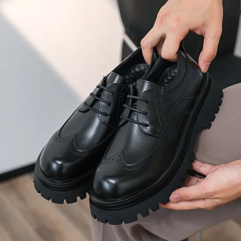 Men's Casual Thick Bottom Brogue bridegroom Shoes Heightening New Style Leather Comfortable Lined Rubber Soled Leisure Footwear