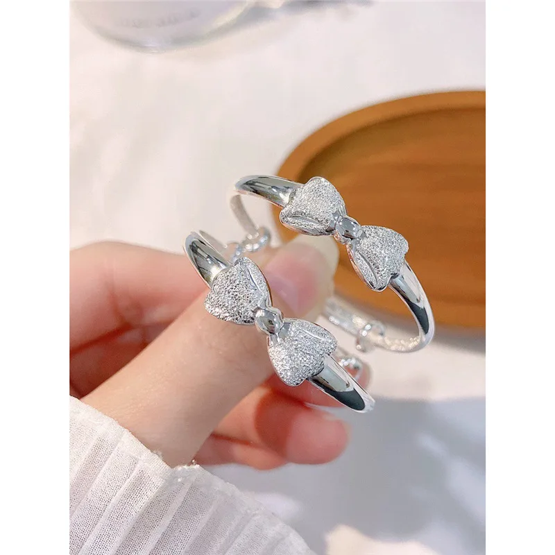 

Silver S999 Bracelet Solid Fashion Versatile Style