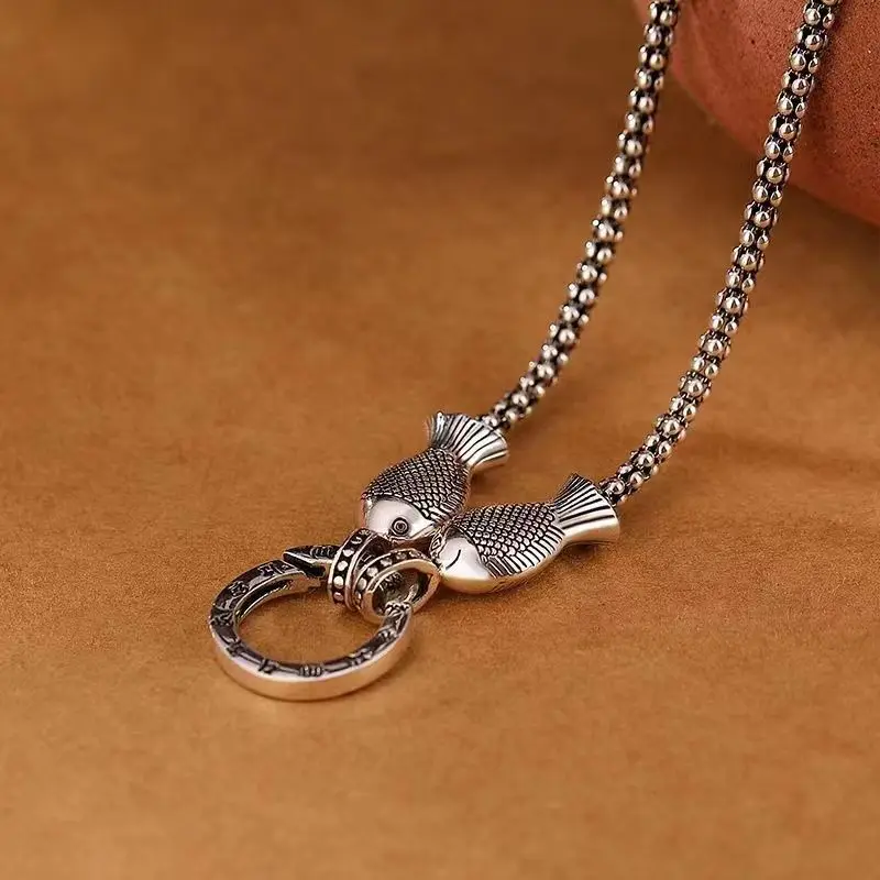 

New 2023 Vintage Koi Necklace Unisex Silver colour Circle Pendant Long Versatile Sweater Chain Banquet Jewelry Accessories Gift