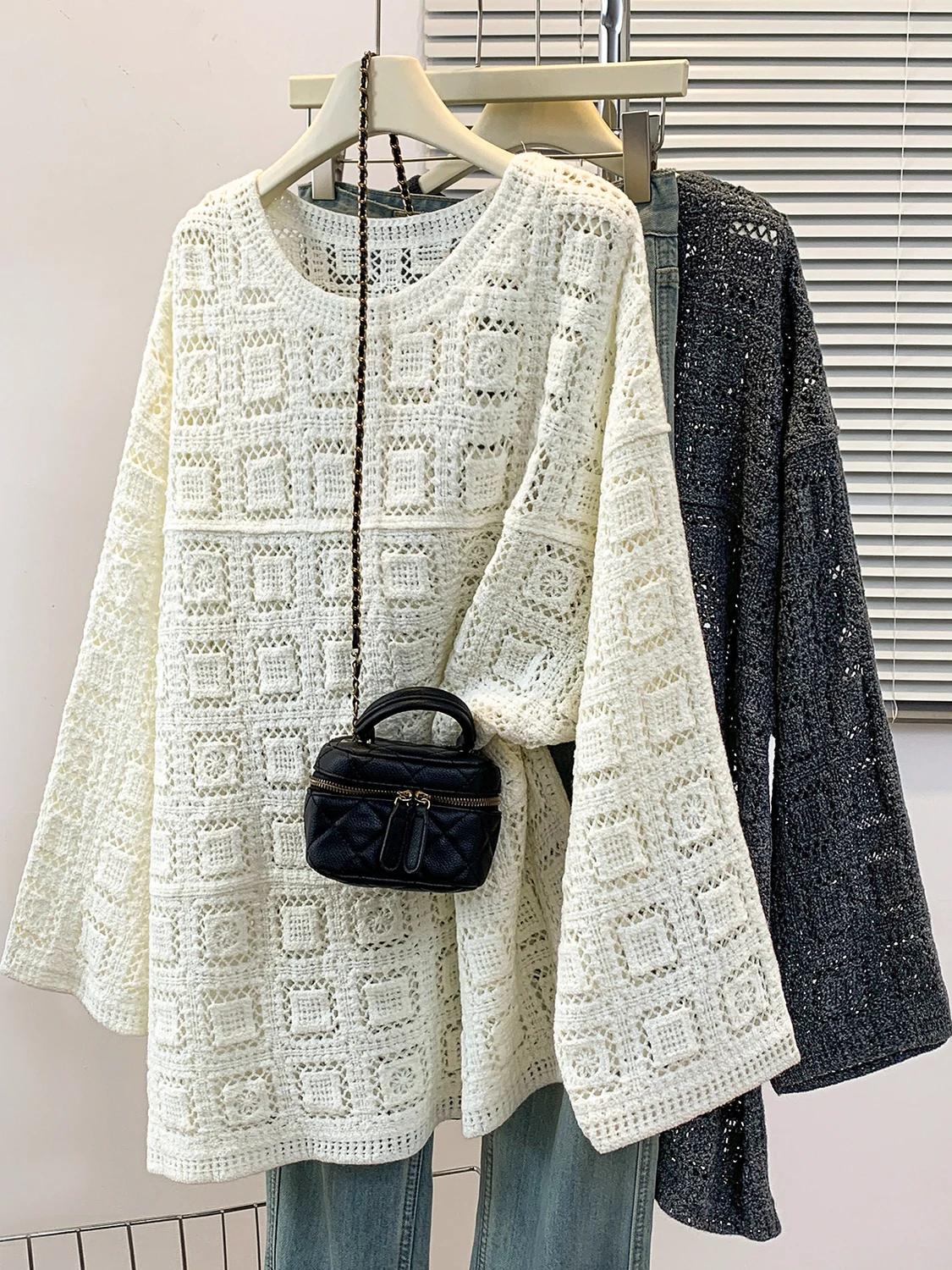 

Свободный вязаный топ с длинным рукавом и круглым вырезом, большие размеры, женский повседневный топ с вырезами, художественный дизайн, удобный, стройнящий силуэт