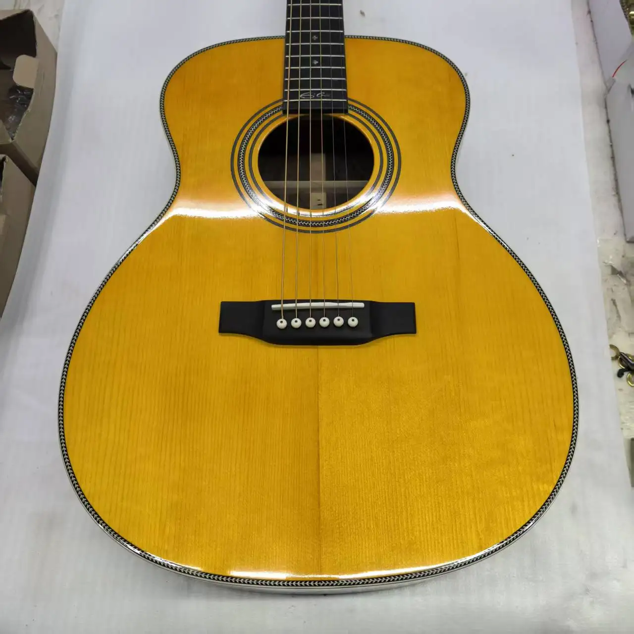 40 inch OM28 series solid wood profile yellow glossy acoustic acoustic guitar