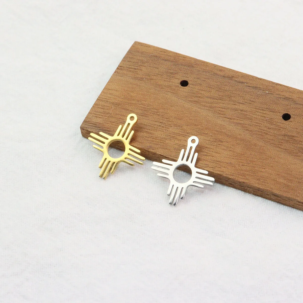 

10pcs Stainless Steel Shiny Mirror Polished Sun Jewelry Charms Pendant DIY Handcraft Waterproof Antiallergic