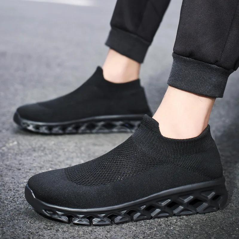 NewMen Socks Sneakers Black White Man Fashion Casual Shoes Breathable Mesh Comfortable Light Slip-on Flat Shoes Loafers