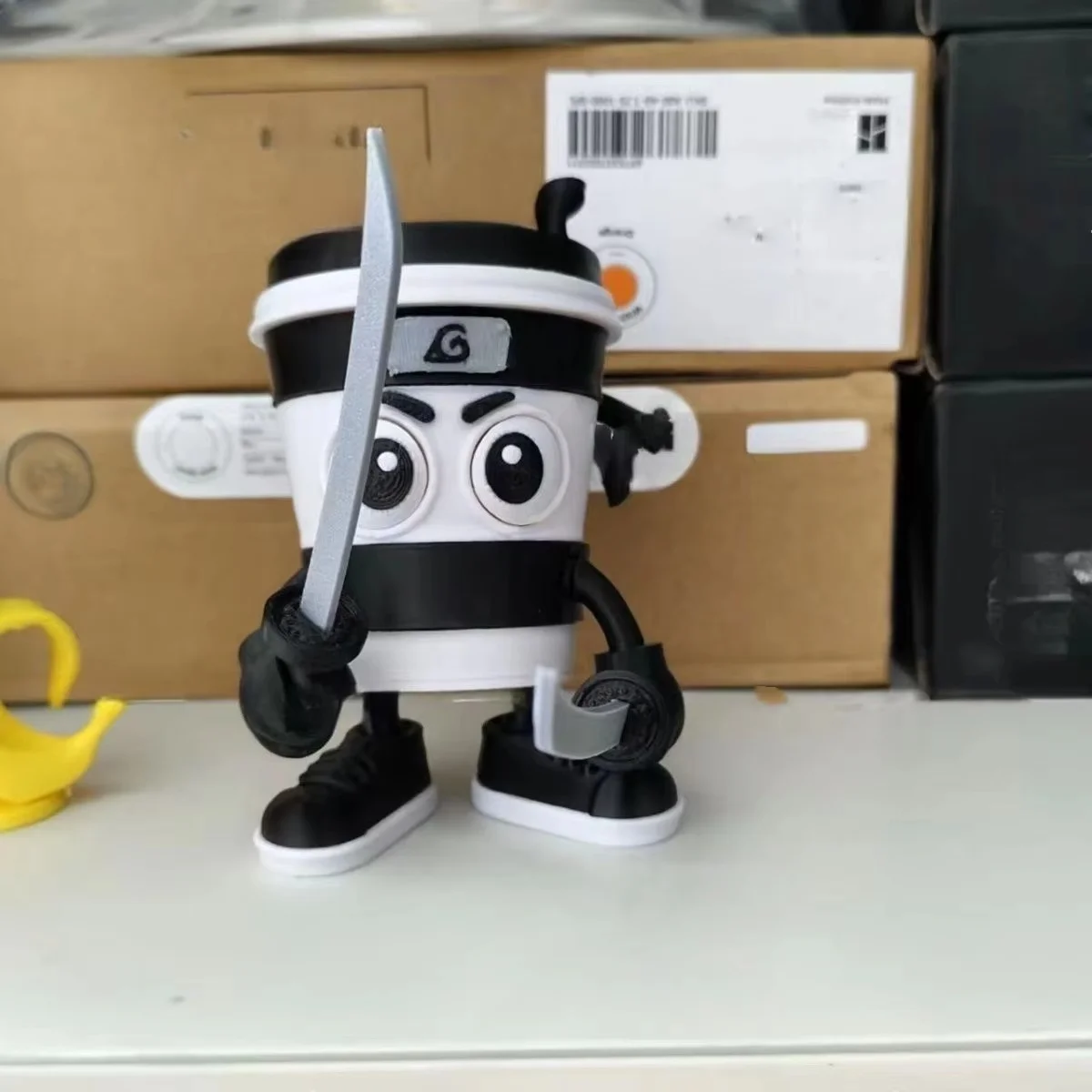 حار كابتشينو قاتل عمل الشكل تونغ تونغ ساهور الإيطالية Brainrot الكرتون حلية تحصيل لعبة للزينة