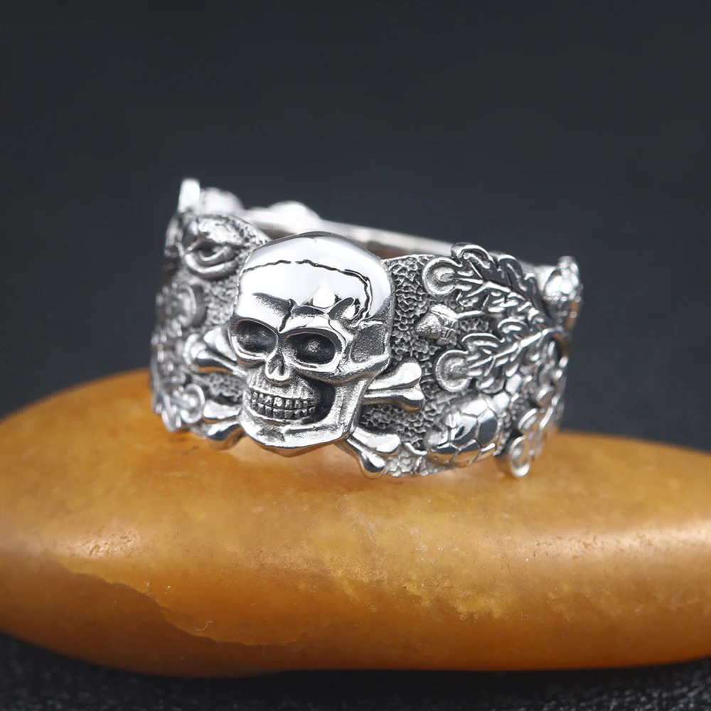 Vintage Skull Head Snake Oak Memorial WW Silver Ring