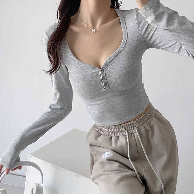 

Футболка женская облегающая с длинным рукавом и пуговицами, V473