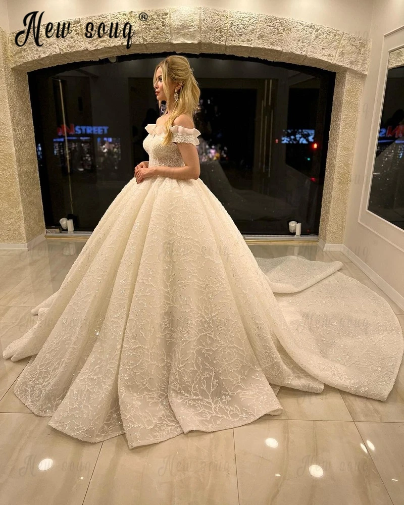 Romantic Ivory 2023 Wedding Dress Ball Gown Off Shoulder Princess Engagement Dress Luxury Beading Bridal Gowns Plus Size Custom