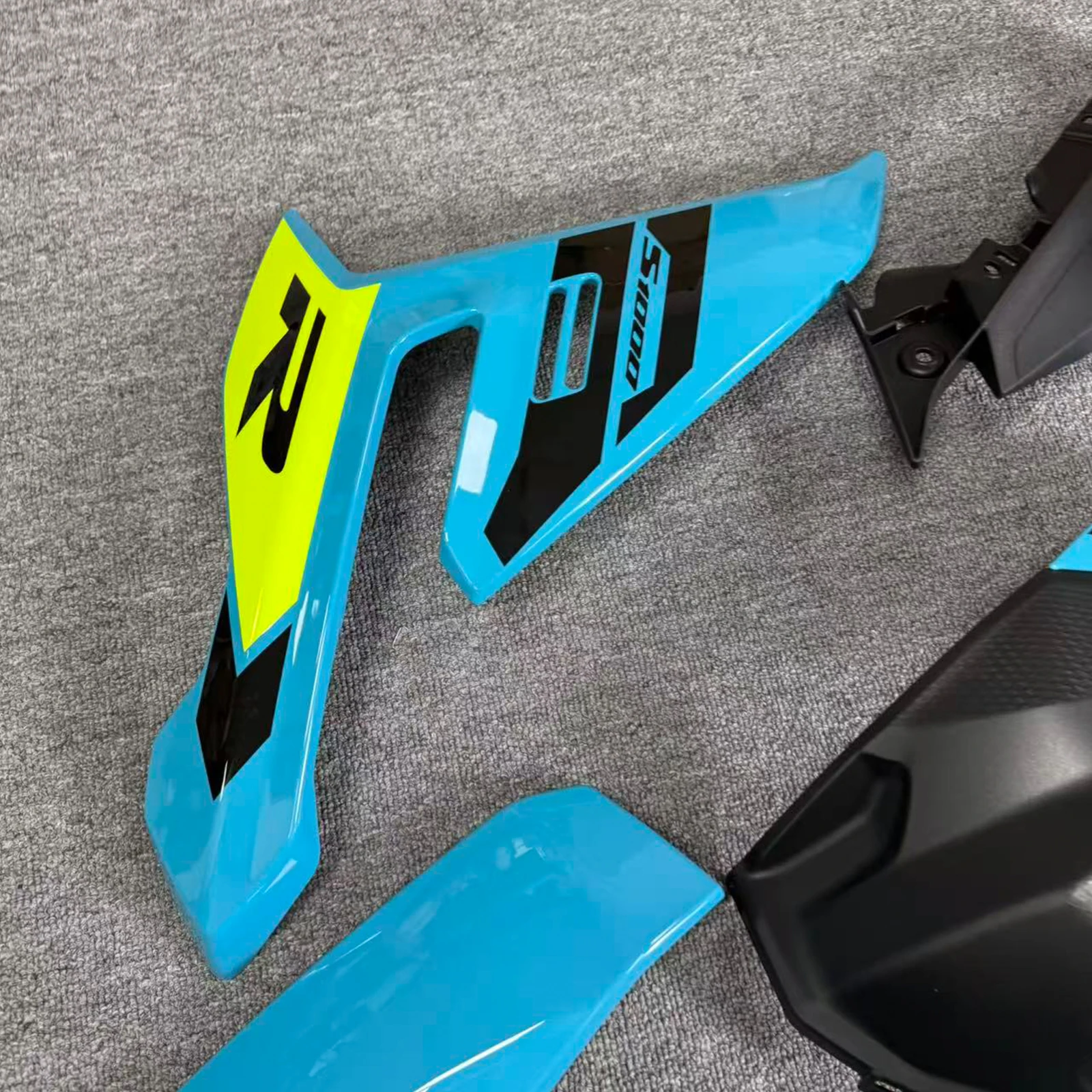 Suitable for the BMW S1000R 2025-2026 Model Year New Vehicle Fairing Kit, Motorcycle Fairing Bodywork Kit Panel Set, Blue-Gray
