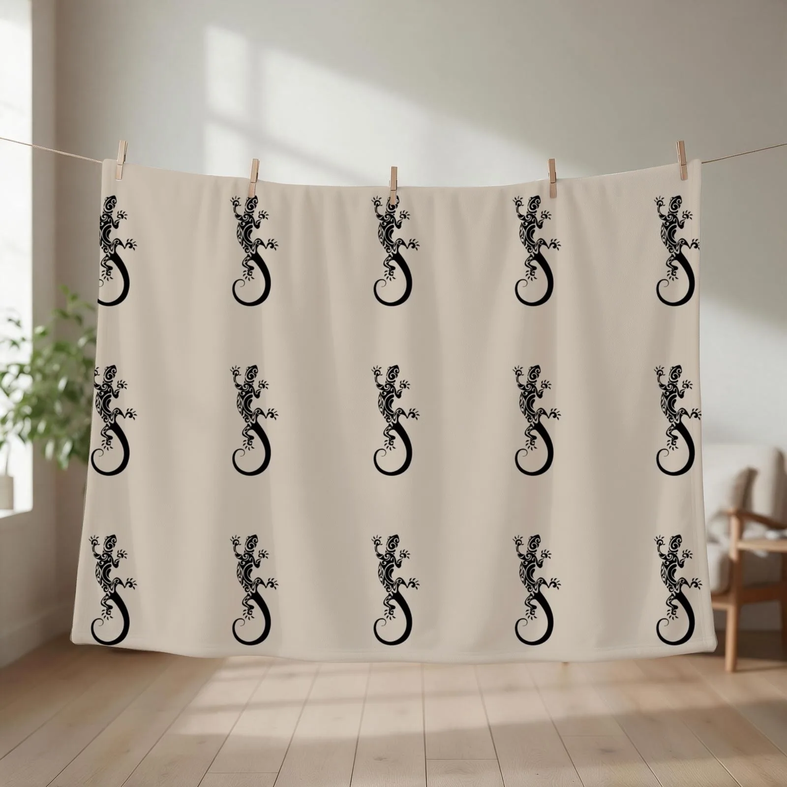 Lizard Gecko Tribal Throw Blanket couch cozy soft plush fuzzy picnic outdoor blanket