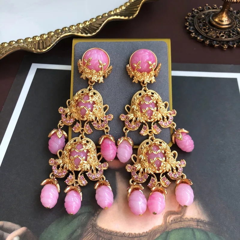 Vintage Pink Long Cutout Necklace Earrings Set Victorian Style Dangle Earrings High Quality Luxury Sweater Chain Women Jewelry