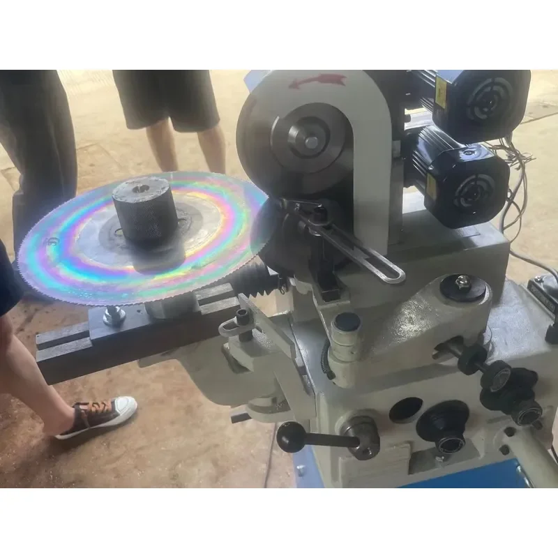 New Hot Sale Baorui Small Vibratory Tumbler Polisher Motor 0.75kW Power Easy Operate for Circular Saw Blade Sharpening