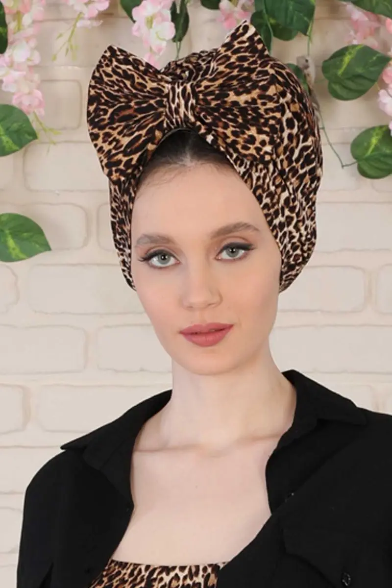 Giant bow patterned Bone leopard pattern