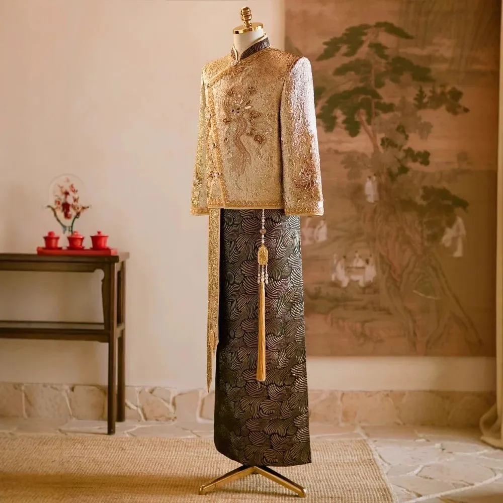Chinese Style Wedding Groom Costume Luxury 2Pcs Tang Clothes Marriage Suit Bride Toast Clothing Sequins Wedding Qipao