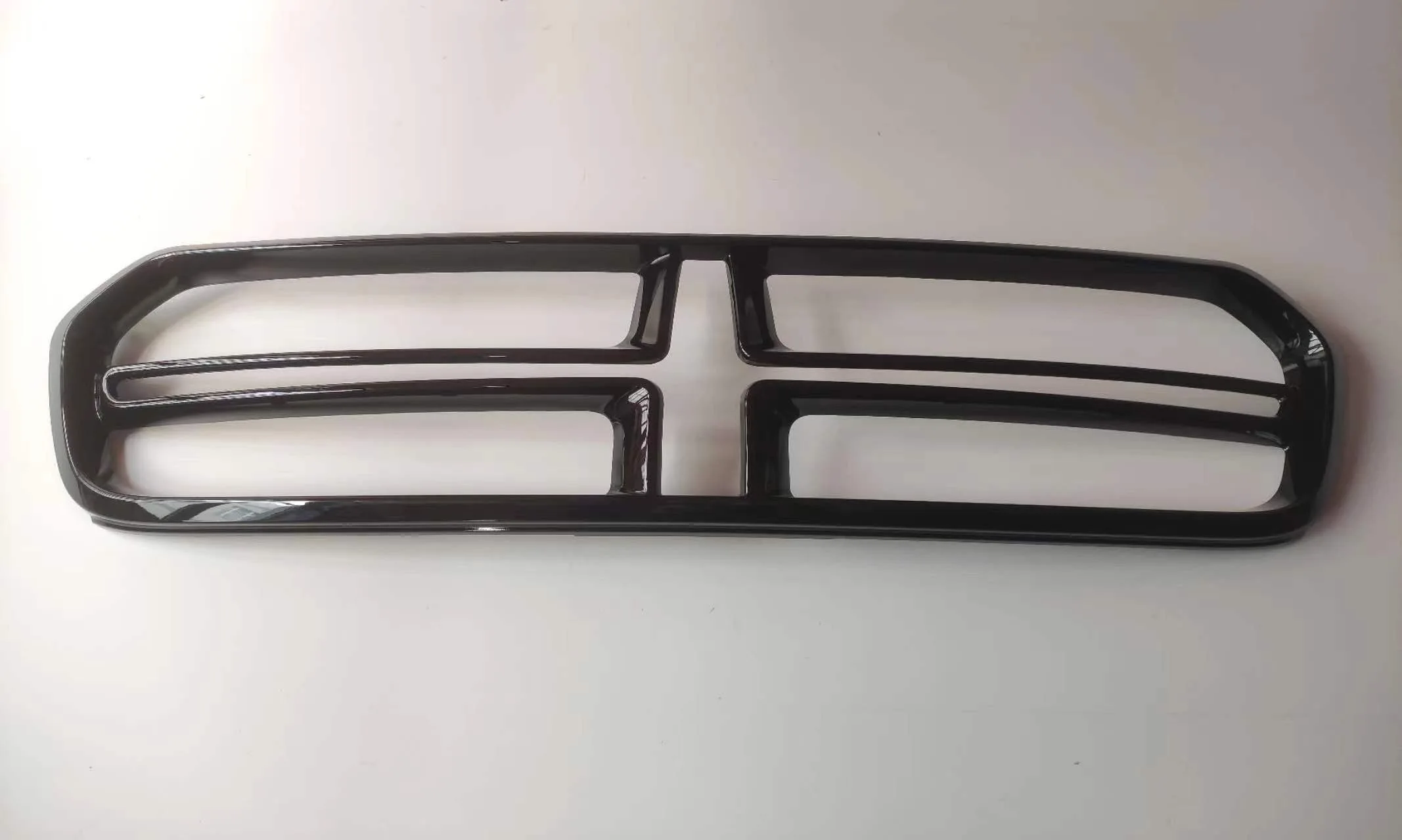 

1pc 6UZ38DX8AA for Dodge Durango 2021-2022 Front bumper lower grille frame Bright black