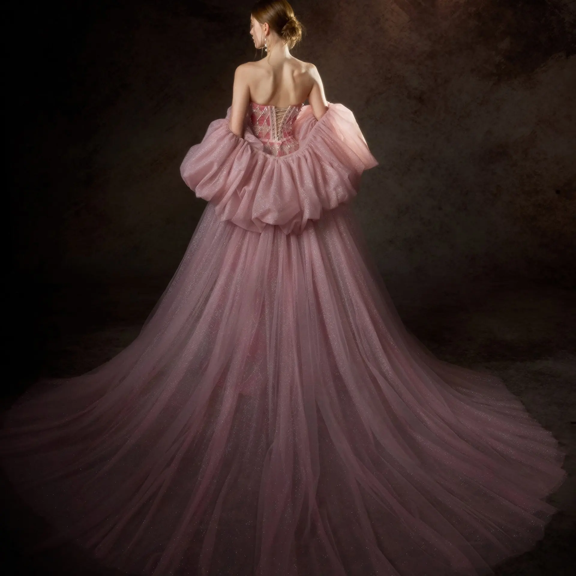 

Oversized Pink Tulle Cape Shawl Women Glitter Organza Long Train Bridal Wedding Capes Princess Evening Wrap Fashion Accessory
