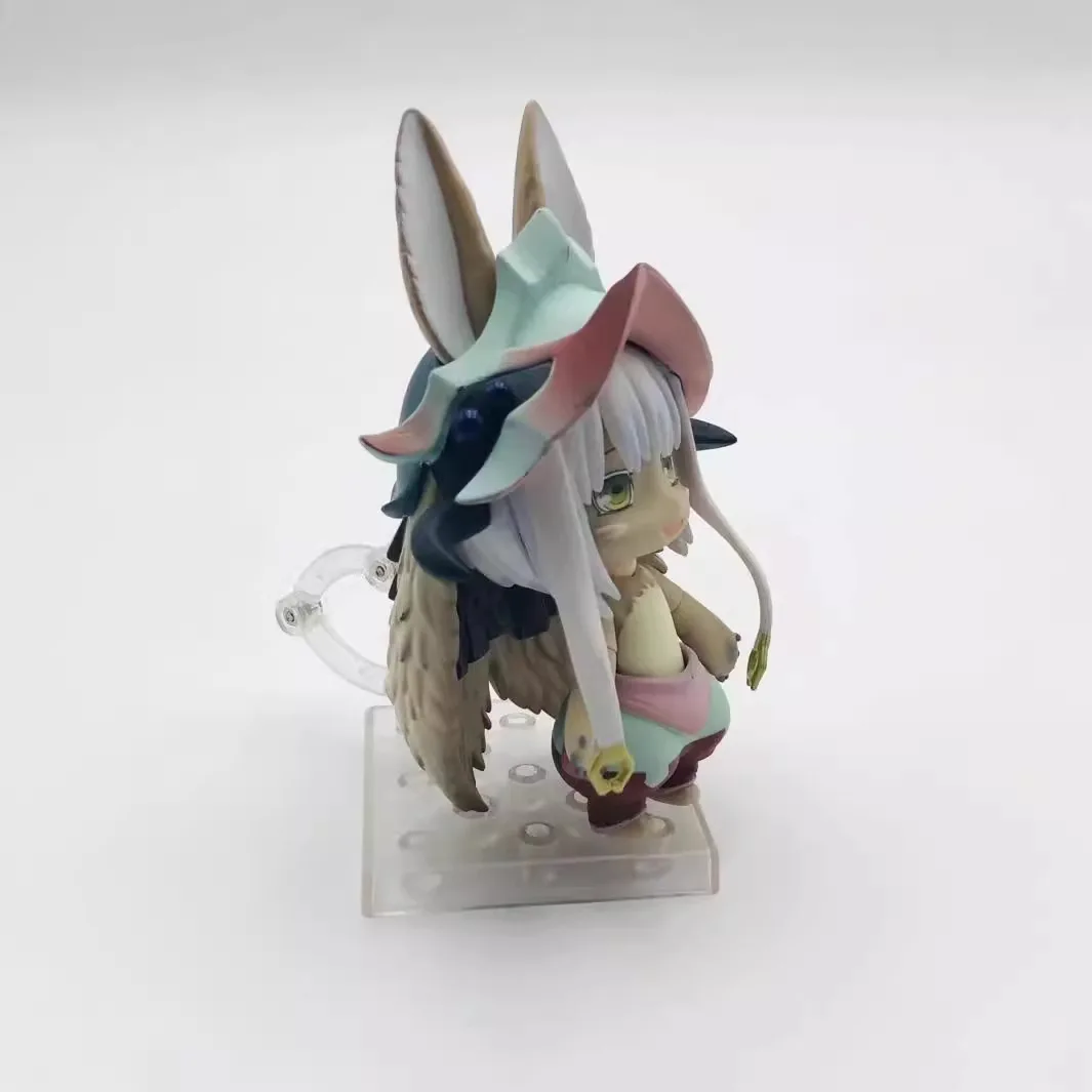 Anime Made in Abyss Action Figures Nanachi Cosplay Modelli da collezione Basilico PVC Figurine Doll Toys Bambini Regali di Natale 10 cm