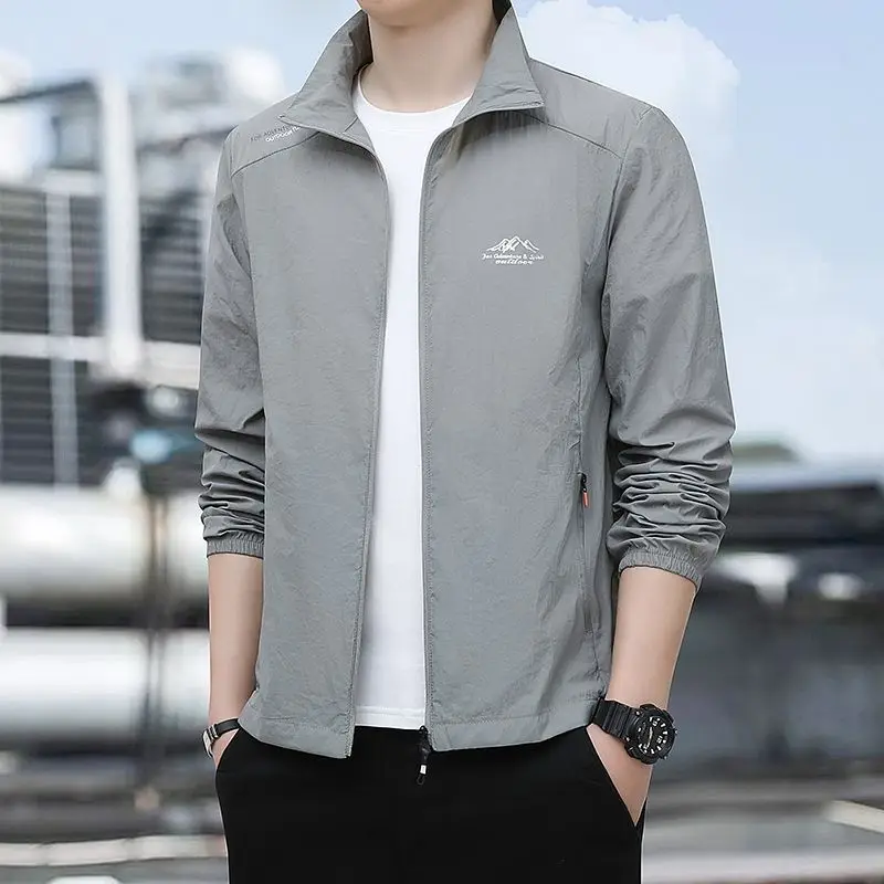 

New Ice Silk Breathable Outdoor Men's Stand Collar Sun Protection Light Fiing Jaet Summer Casual Lightweight Printing