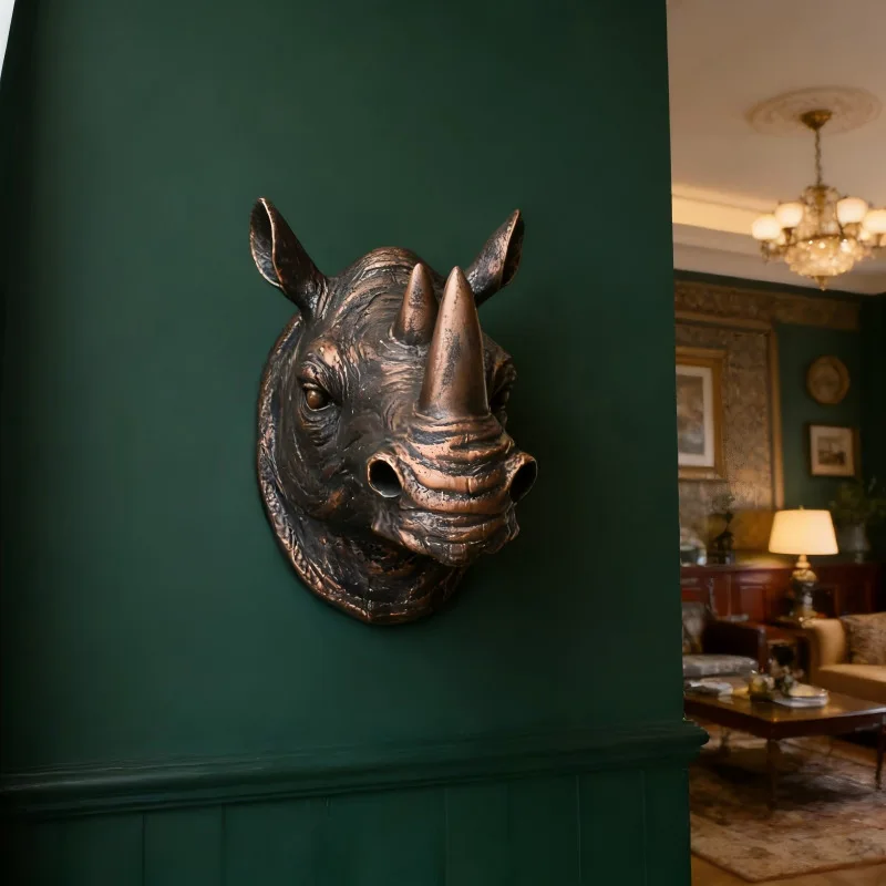 Creative European-style retro resin wall decor featuring a realistic rhinoceros animal head, suitable for living rooms, bars, an