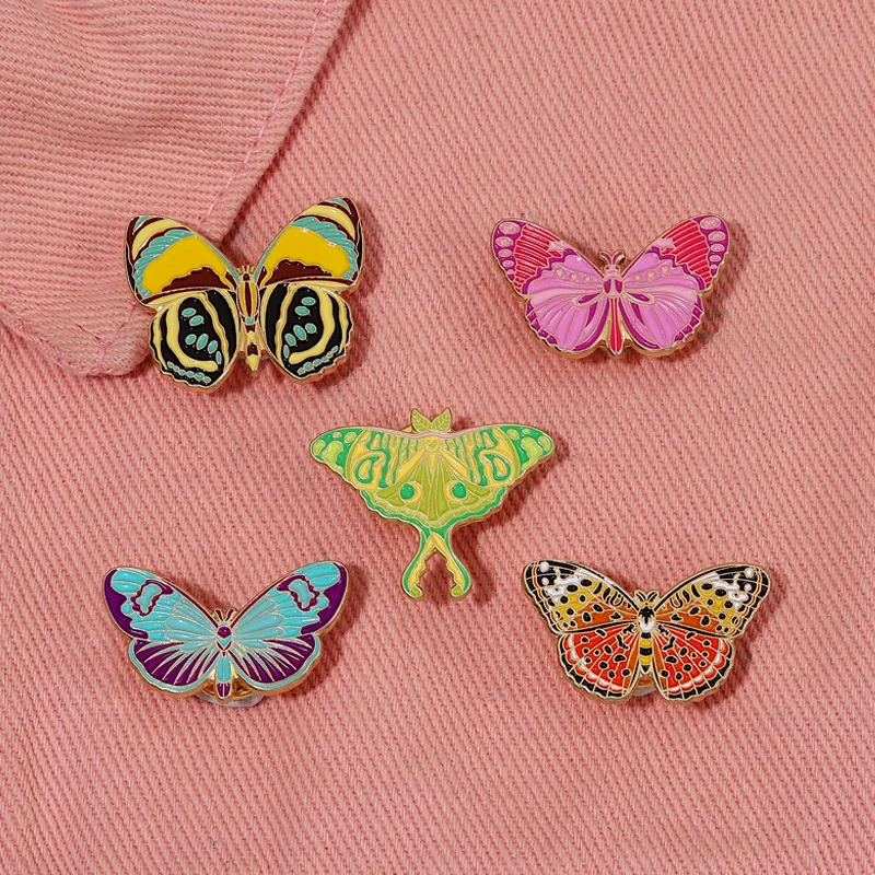 Wholesale Actias Selene Ningpoana Enamel Pins Custom Colorful Butterfly Moth Insect Brooch Lapel Badges Bag Nature Jewelry Gifts