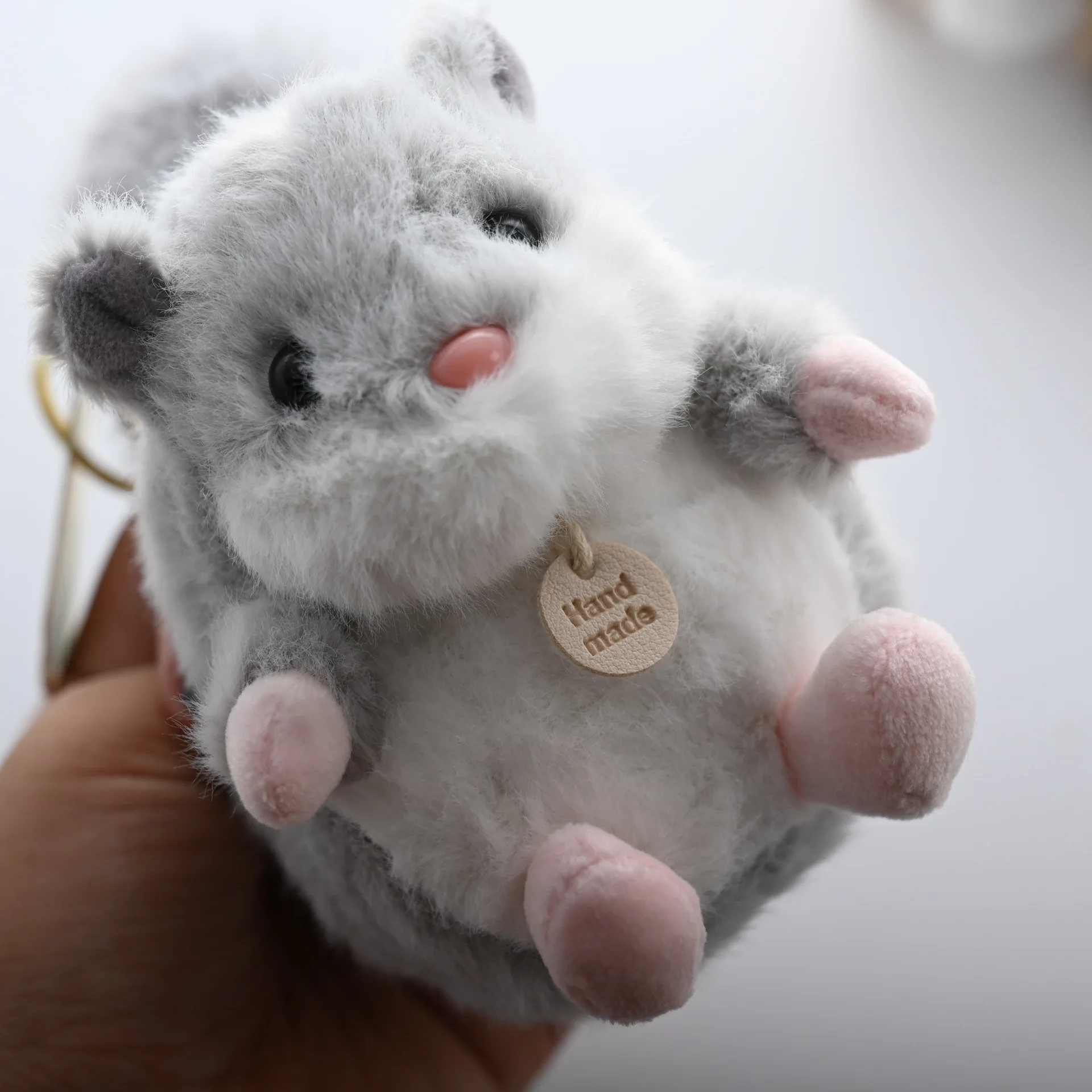Porte-clés en peluche douce et potelée, jouet écureuil, cadeau d'anniversaire créatif, Animal de dessin animé, écureuil, décor de sac à dos en peluche