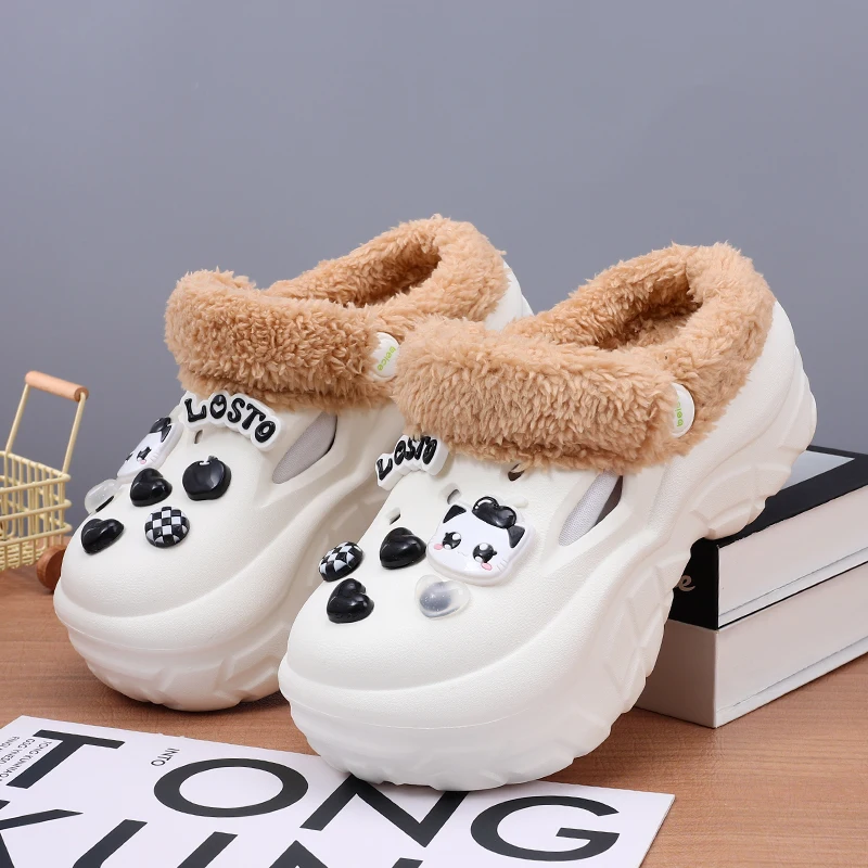 

Winter Womens Classic Fur Platform Clogs Slip On Platform Sandals with Charms Slide Garden Shoes Lady Clogs Mules